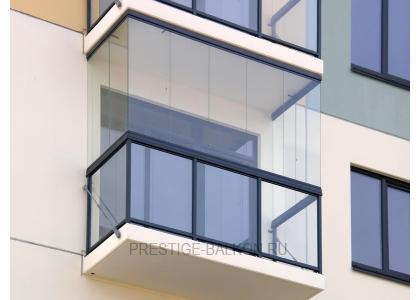 Безрамное остекление балкона с внешней отделкой в Лыткарино